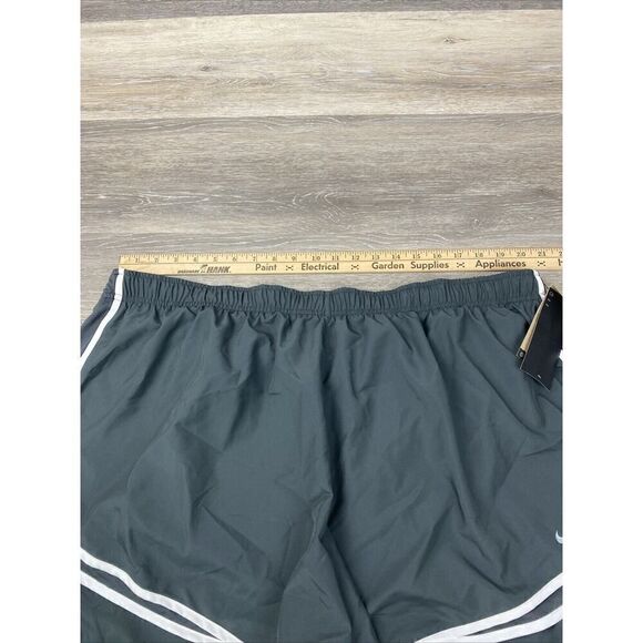 Nike Women's 3XL‎ Tempo Dri-Fit 847761-060 Gray Running Shorts New - Picture 2 of 8